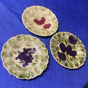 French Majolica SARREGUEMINES Fruit Plates 7.5"